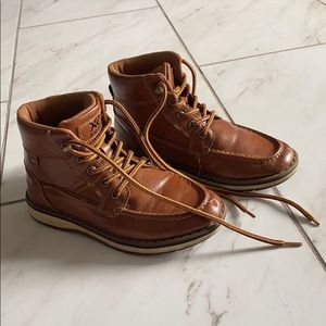 Boys boots